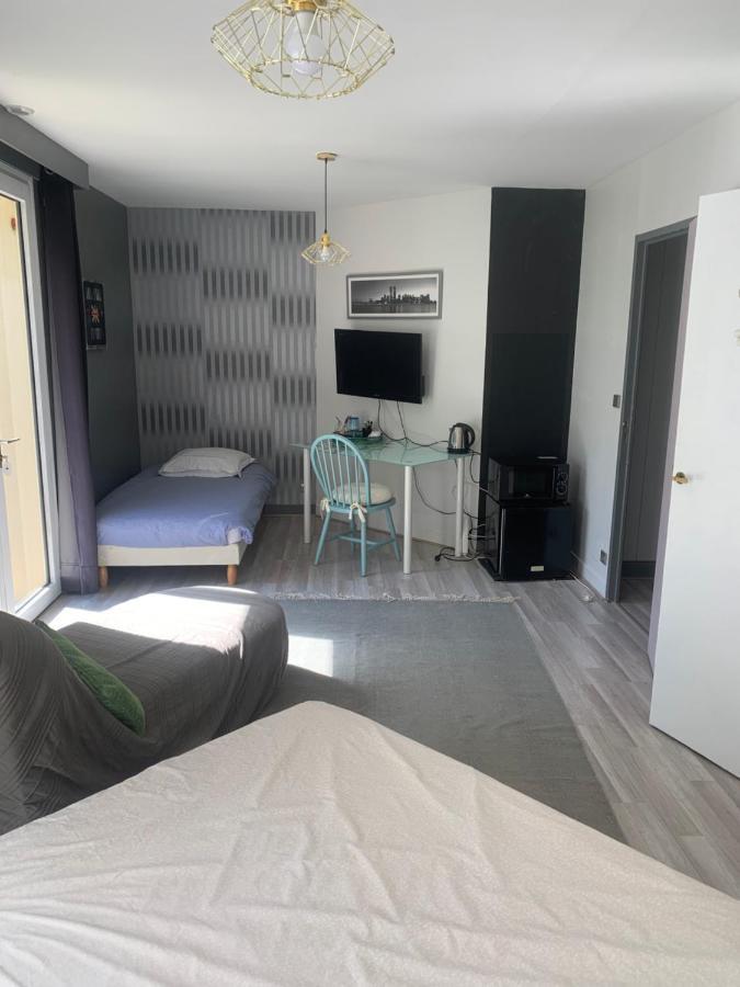 Chambre D'Hotes Le Prieure Gommerville Exteriér fotografie