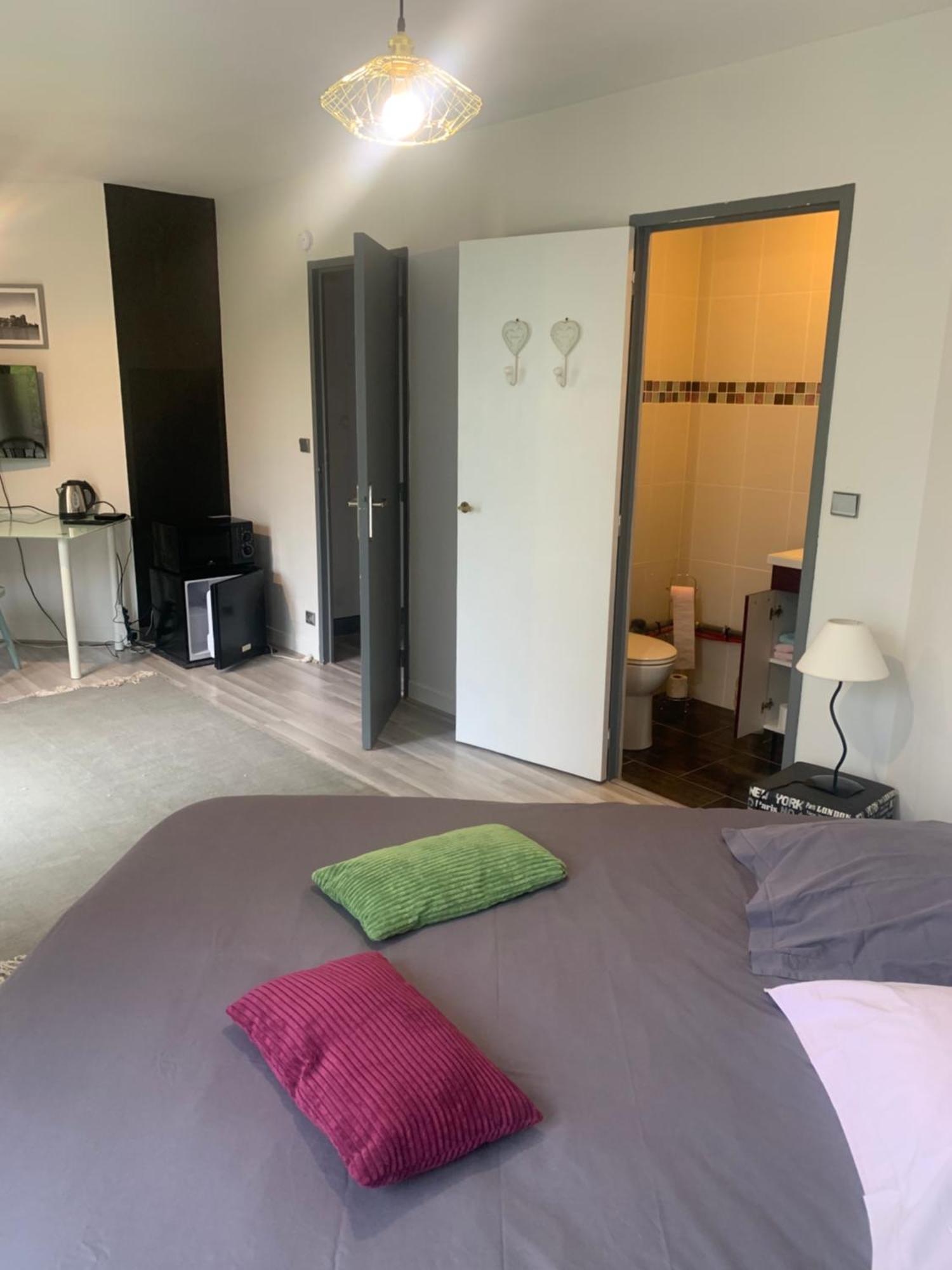 Chambre D'Hotes Le Prieure Gommerville Exteriér fotografie